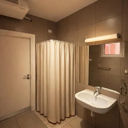 Lakeside - 1br With Pool Access Апартаменты Maccagno